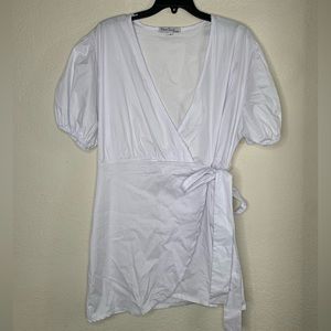 Velvet Torch Cute white dress